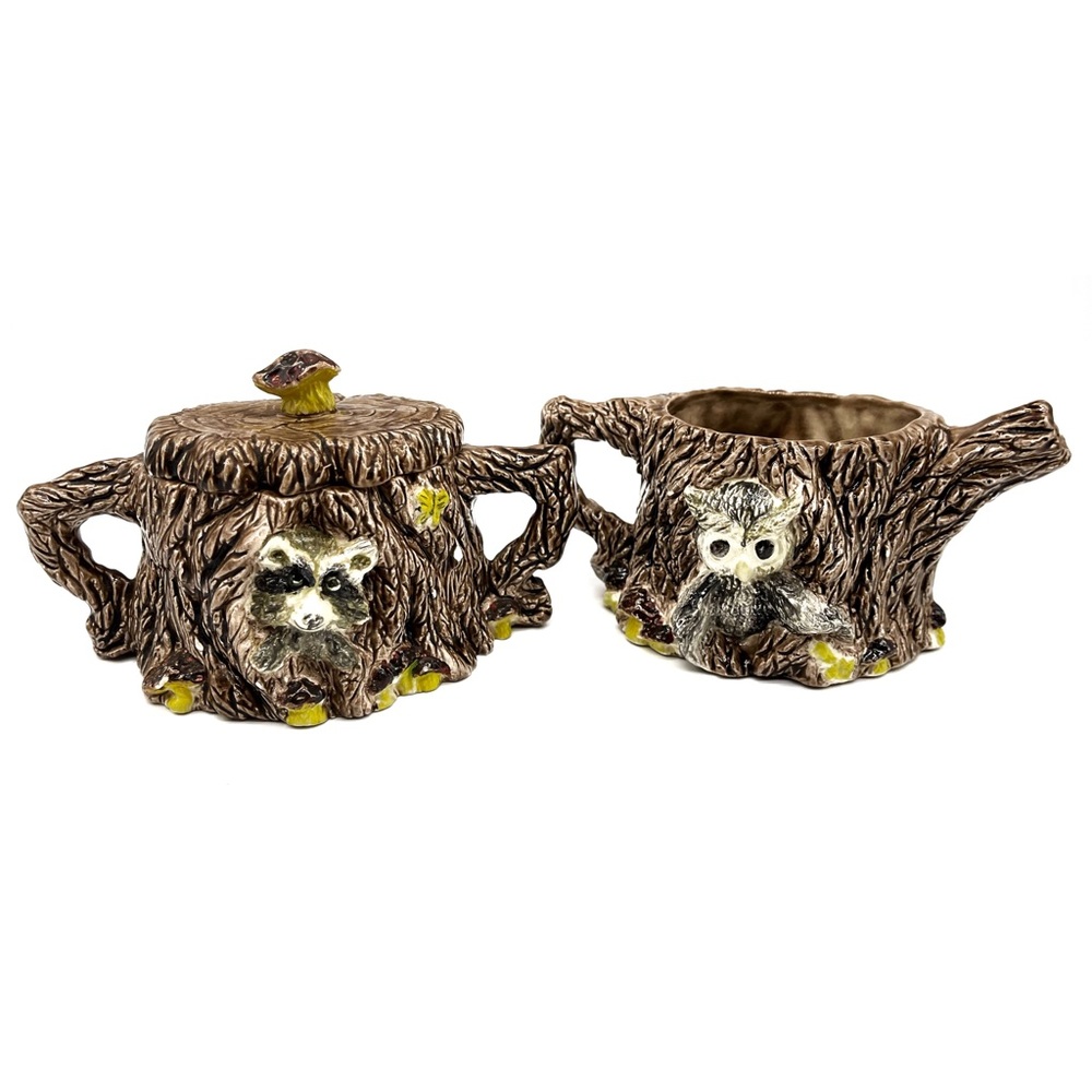 Raccoon Sugar and creamer Novells mold.
